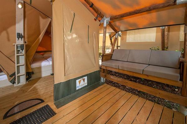 Camping Chateau De Galaure Chateauneuf-de-Galaure Quarto foto